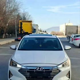 Hyundai Elantra 2020