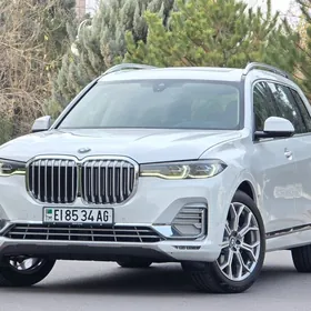 BMW X7 2021