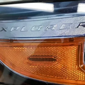 Ford Explorer 2022 led gabarit