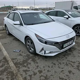 Hyundai Elantra 2021