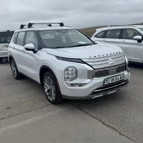 Mitsubishi Outlander 2022