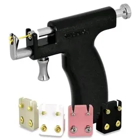 Gulak deşmek.Прокалывание ушей