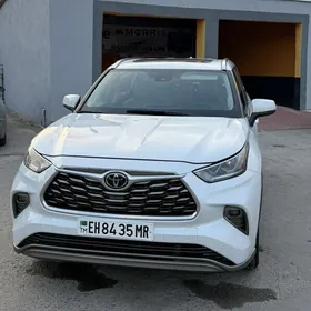 Toyota Highlander 2022