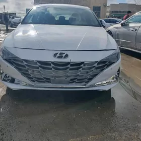 Hyundai Elantra 2023
