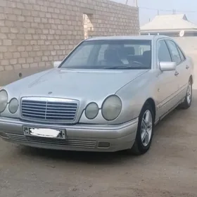 Mercedes-Benz E320 1997