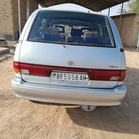 Toyota Previa 1993