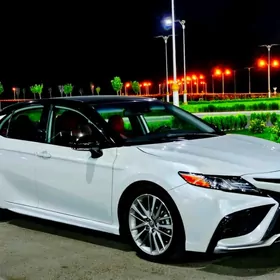 Toyota Camry 2020