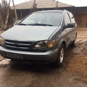 Toyota Sienna 2000