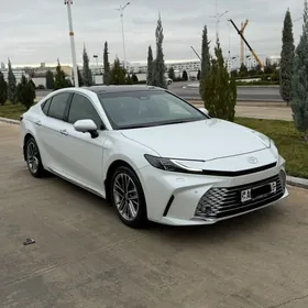 Toyota Camry 2025