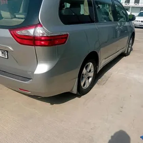 Toyota Sienna 2015