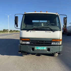 Mitsubishi Fuso 2003