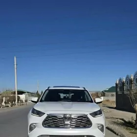 Toyota Highlander 2020