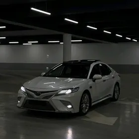 Toyota Camry 2020