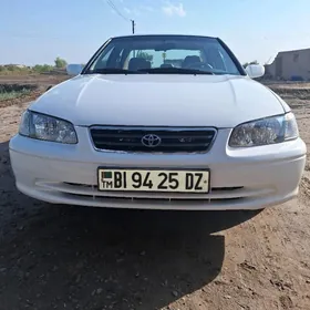 Toyota Camry 1999
