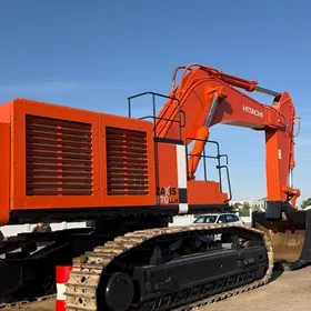 Komatsu PC490LC-11 2011