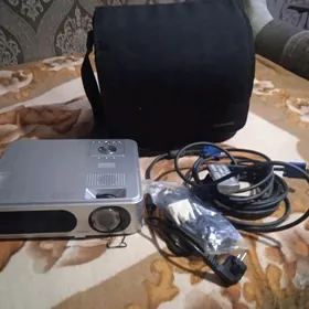 Проэктор"TOSHIBA"
