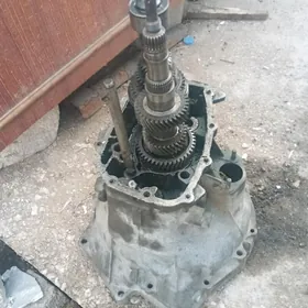 БМВ механика каробка запчасть