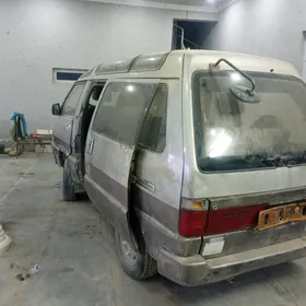 Toyota Town Ace 1990