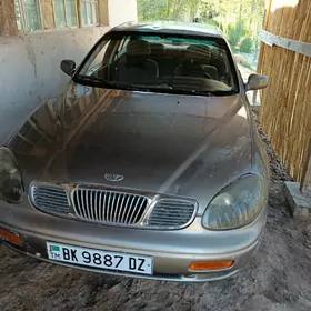 Daewoo Leganza 2000