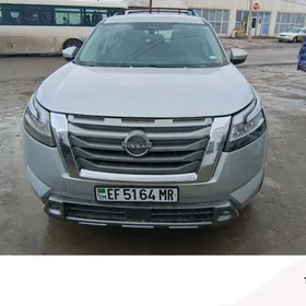 Nissan Pathfinder 2022