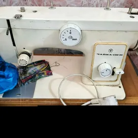 швейная машина Чайка