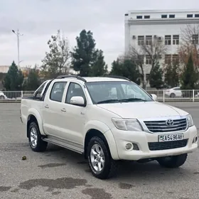 Toyota Hilux 2013