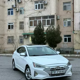 Hyundai Elantra 2020