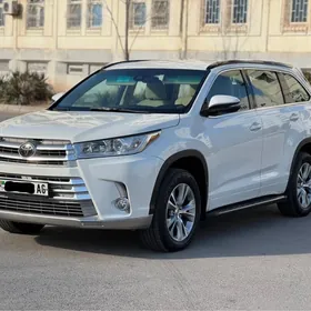 Toyota Highlander 2018