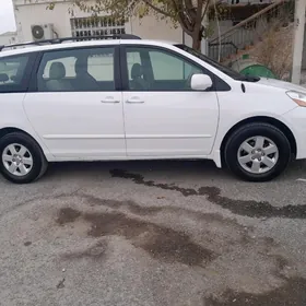 Toyota Sienna 2009