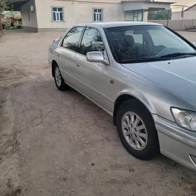 Toyota Camry 2000