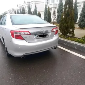 Toyota Camry 2013