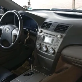 Toyota Camry 2010