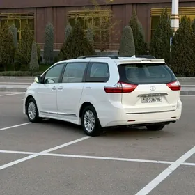 Toyota Sienna 2018