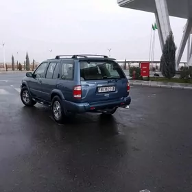 Nissan Pathfinder 1999