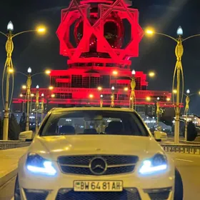 Mercedes-Benz C300 2010