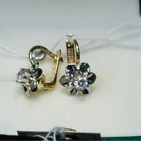 БРИЛЛИАНТОВЫЕ СЕРГИ.