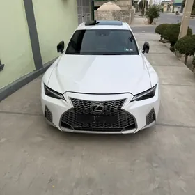 Lexus IS 300 2022