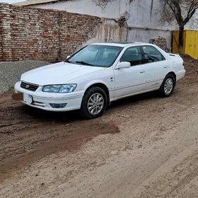 Toyota Camry 1999
