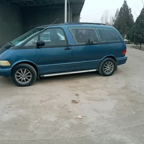 Toyota Previa 1993