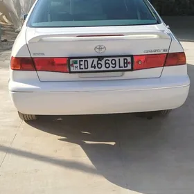 Toyota Camry 2000