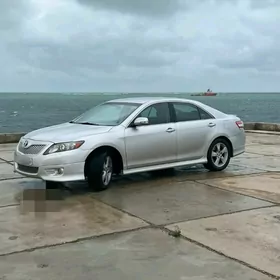 Toyota Camry 2010