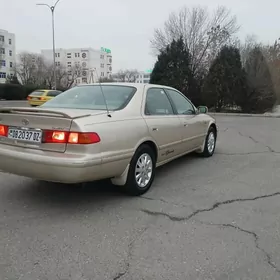 Toyota Camry 2000