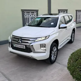 Mitsubishi Montero Sport 2024