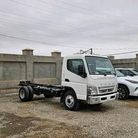 Mitsubishi Canter 2025