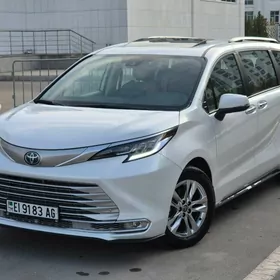 Toyota Sienna 2025