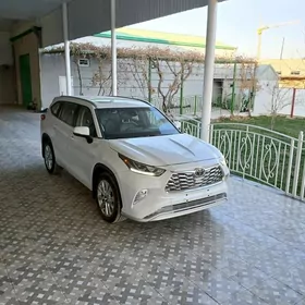 Toyota Highlander 2020