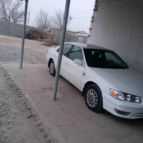 Toyota Camry 2000