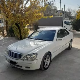 Mercedes-Benz S-Class 1999