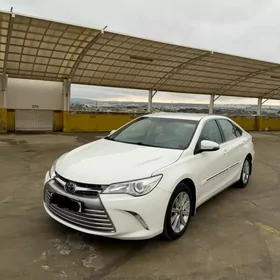 Toyota Camry 2017