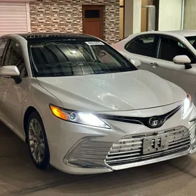 Toyota Camry 2023